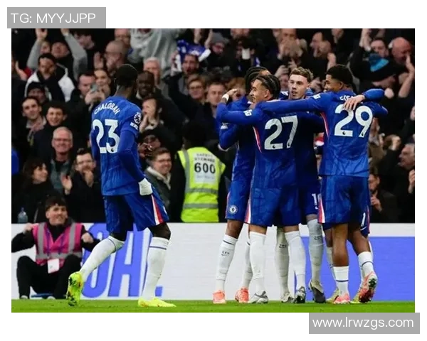 切尔西在欧冠中以3-0战胜莱比锡引发转会传闻与全场热烈反响