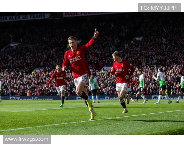 足总杯精彩对决曼联与尤文图斯战成平局引发全场热议 足总杯精彩对决曼联与尤文图斯战成平局引发全场热议