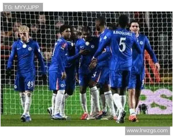 切尔西在足总杯中以1-0战胜本菲卡逆转瞬间点燃全场激情 切尔西在足总杯中以1-0战胜本菲卡逆转瞬间点燃全场激情