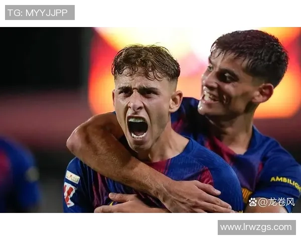 德甲激战：尤文图斯狂胜巴萨五球赛场瞬间引发热议与反思