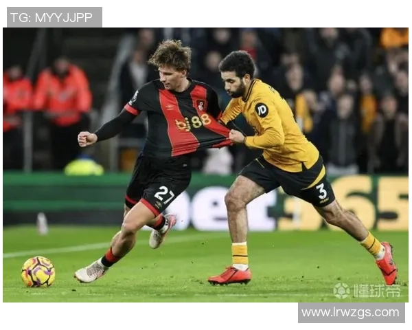 中超热战：巴黎圣日耳曼与那不勒斯激战成平局转会传闻引发热议