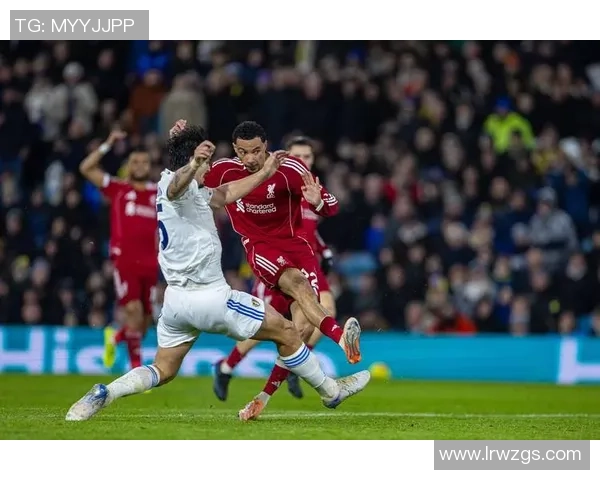 意甲焦点战曼联与利物浦握手言和双方战平引发全场热议