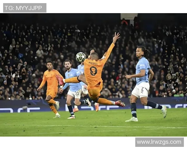 西甲激战本菲卡与利物浦战平争议判罚引发全场热议