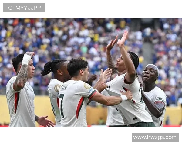 友谊赛尤文图斯与切尔西战成平局红牌事件引发全场热议